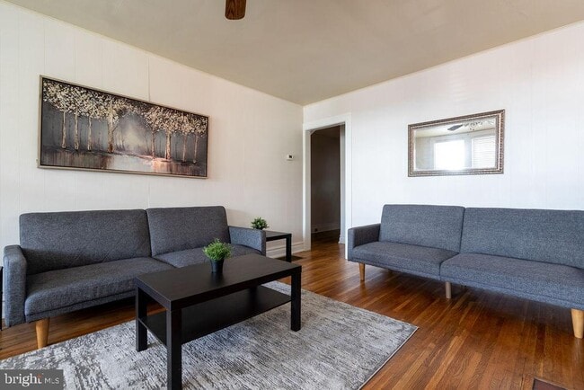 Building Photo - 315 Frederick St