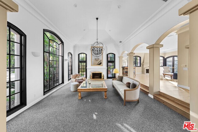 Building Photo - 1415 Cuesta Linda Dr