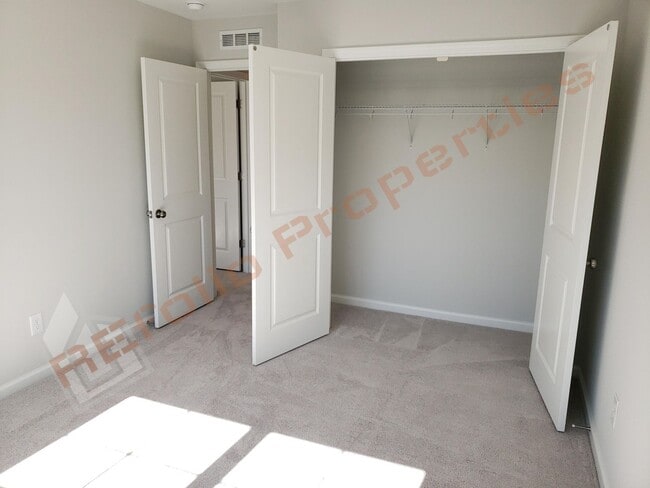 Building Photo - Brand New 3 BR 1-Car Garage Townhome in Do...