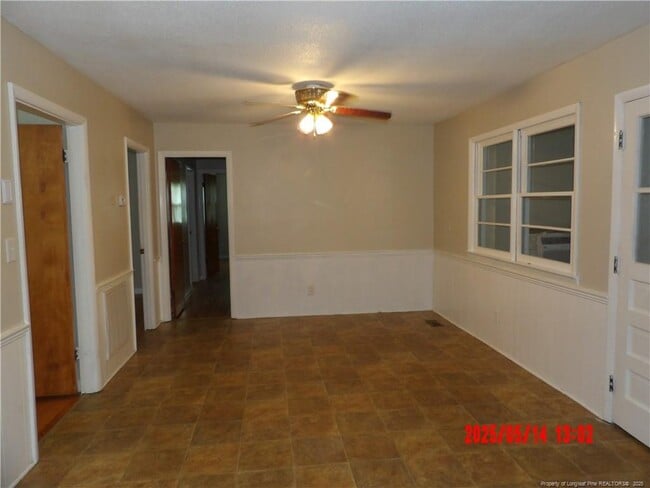 Building Photo - 8901 Cliffdale Rd