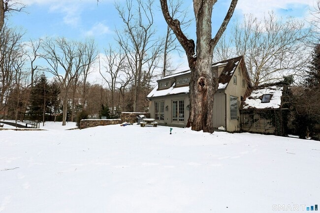 Building Photo - 369 Ethan Allen Hwy