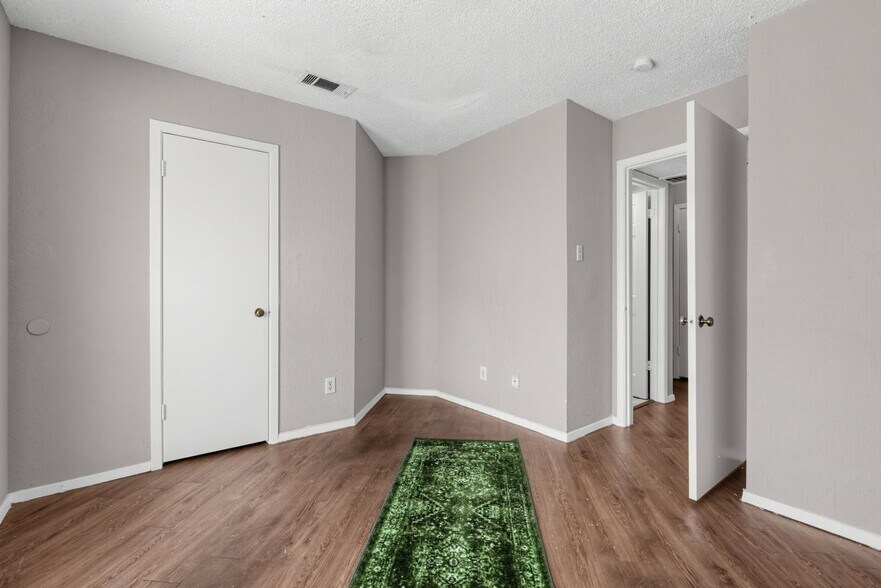 Building Photo - 1608 Pecan Chase Cir
