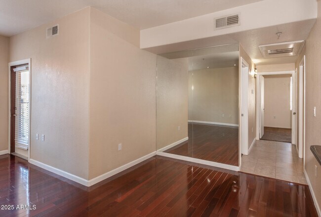 Building Photo - 5302 E Van Buren St