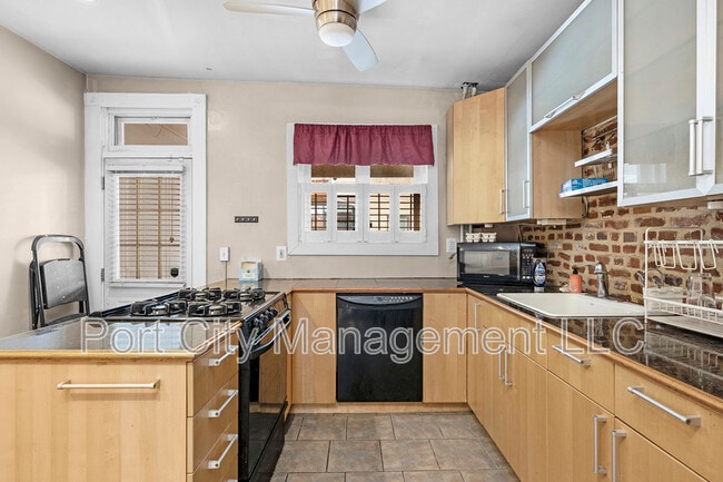 Building Photo - 2624 Fait Ave