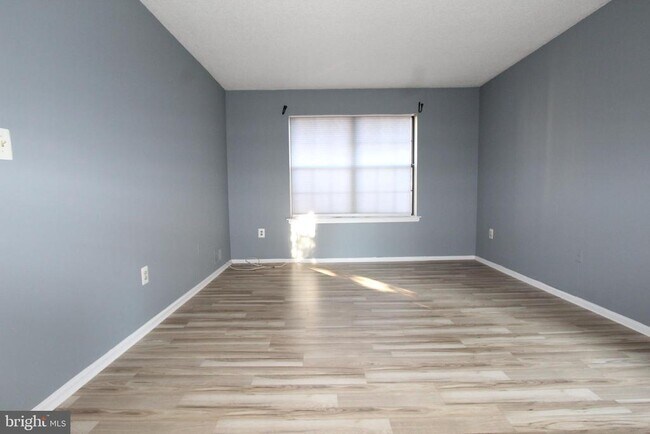 Building Photo - 8 Joyner Ct