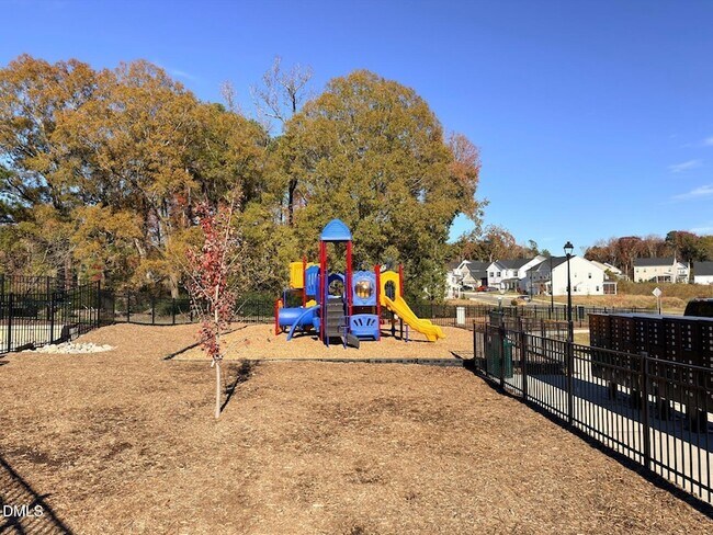 Building Photo - 6025 Grey Colt Wy