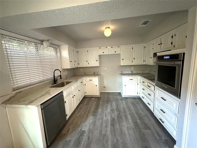 Building Photo - 2416 Bengal Ln