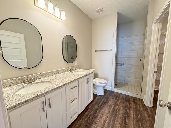 Building Photo - 93 Stockyard Rd