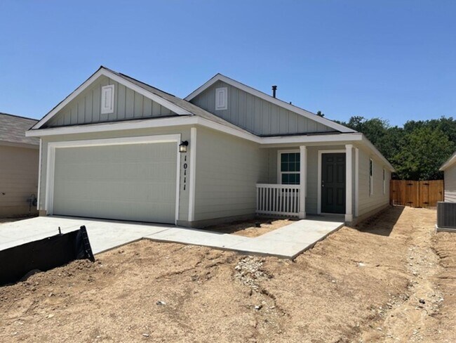 Primary Photo - 4 br, 2 bath House - 10111 Braun Cloud