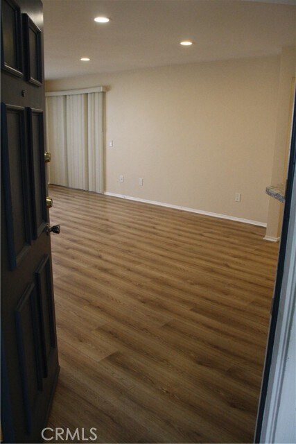 Building Photo - 280 Evergreen Ct