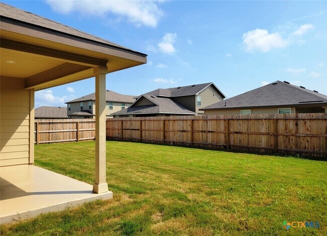 Building Photo - 622 Great Plains