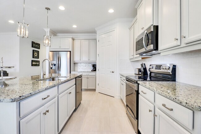 Kitchen - 14578 Tropical Dr
