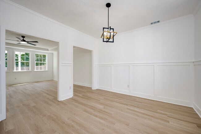 Building Photo - 412 Riley Ln