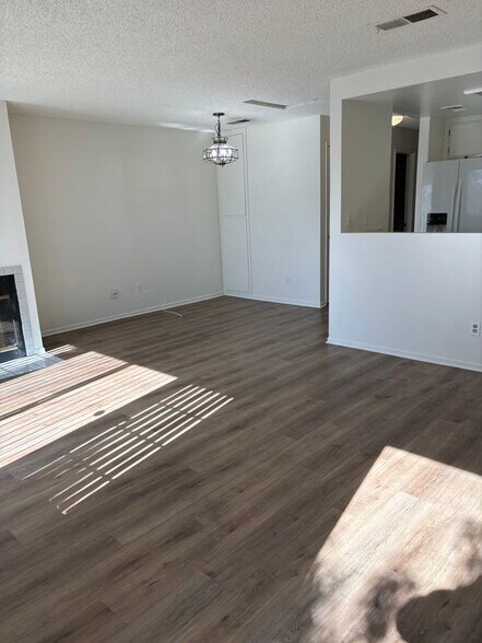 Building Photo - 8141 Lampson Ave