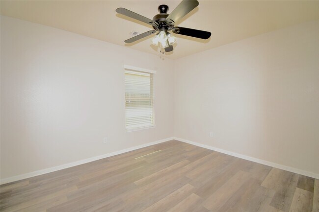 Building Photo - 21518 Crainfeld Dr