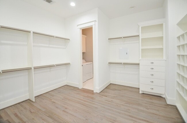 Building Photo - 2511 Judiway St