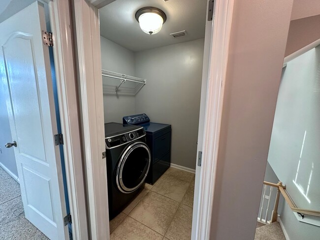 Building Photo - Available NOW -104 Planters Court