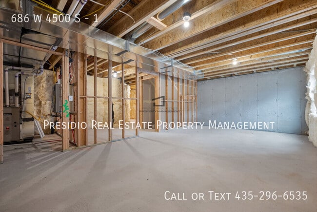 Building Photo - 686 S 4500 S