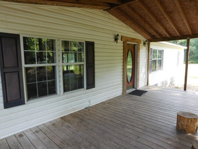 Building Photo - 900 Loftin Farm Rd