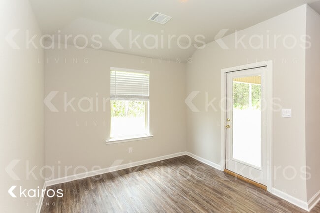Building Photo - 30962 Clearview Ct