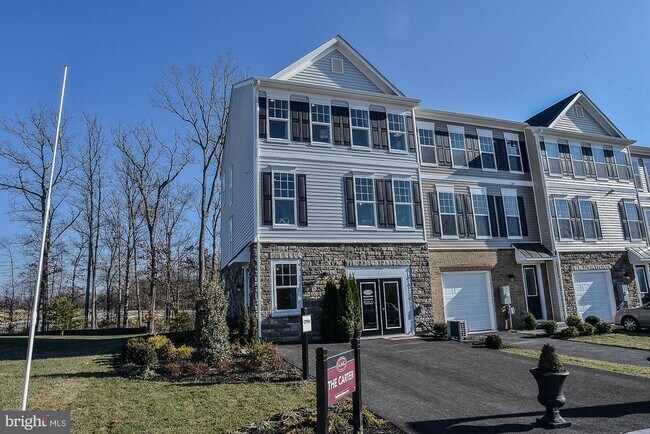 Building Photo - 117 Sequoia Dr