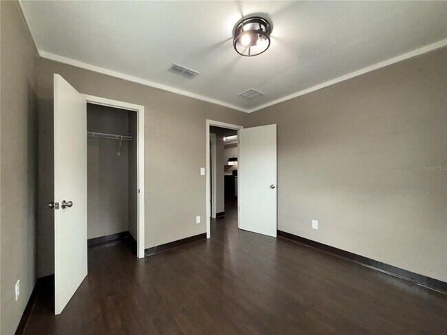 Building Photo - 1044 Merritt St