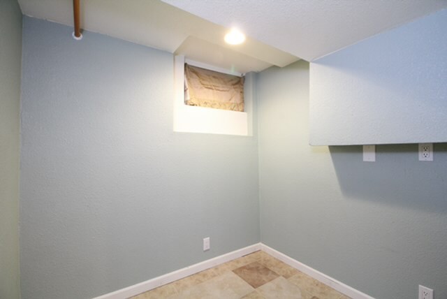 Building Photo - 1705 Fairacres Drive