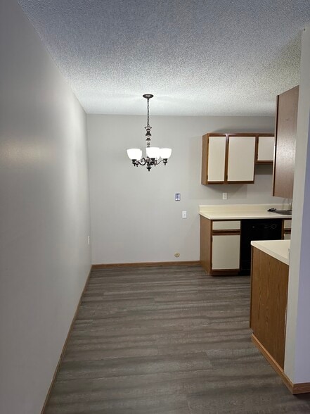 Building Photo - Shorewood Place Apartments