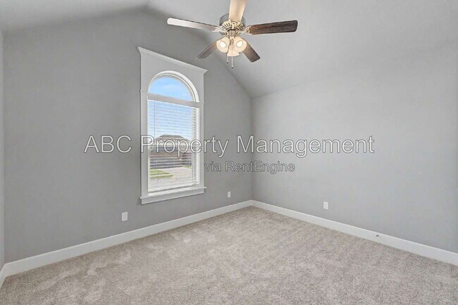 Building Photo - 381 Captain Hopkins St