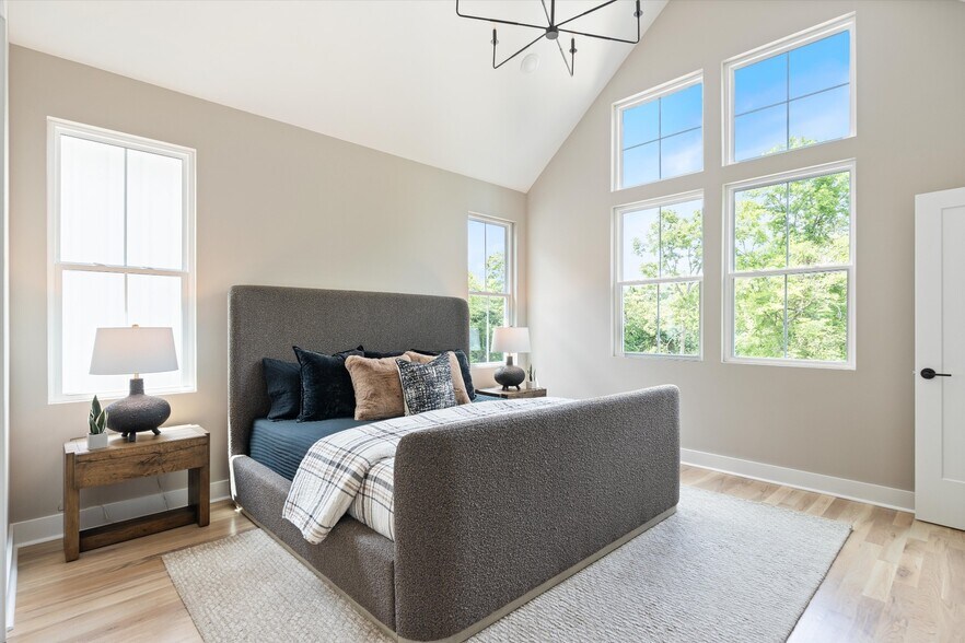 Building Photo - 2826 Clifton Ave