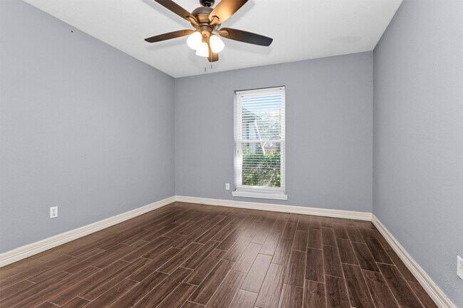 Building Photo - 13650 Cherrydown St