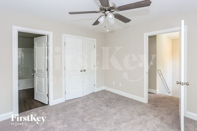 Building Photo - 2071 Samantha Dr