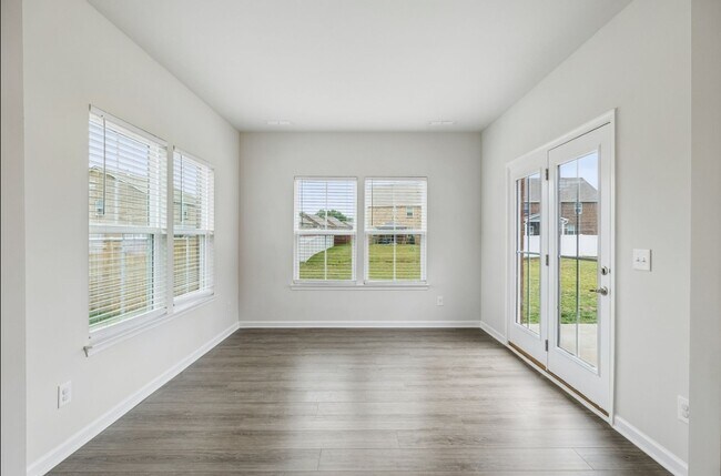 Building Photo - 308 Grassy Glen Dr