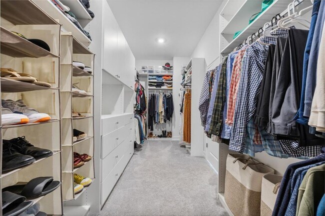 Building Photo - 6834 115th St E