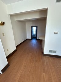 Building Photo - 814 N 2nd St