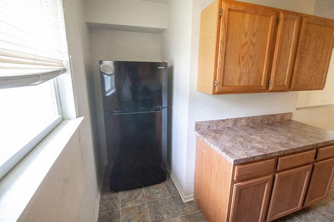 Building Photo - 1013 W Ash St