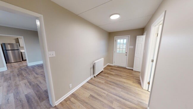 Building Photo - 4 Bed 1.5 Bath Single Family Home for Rent