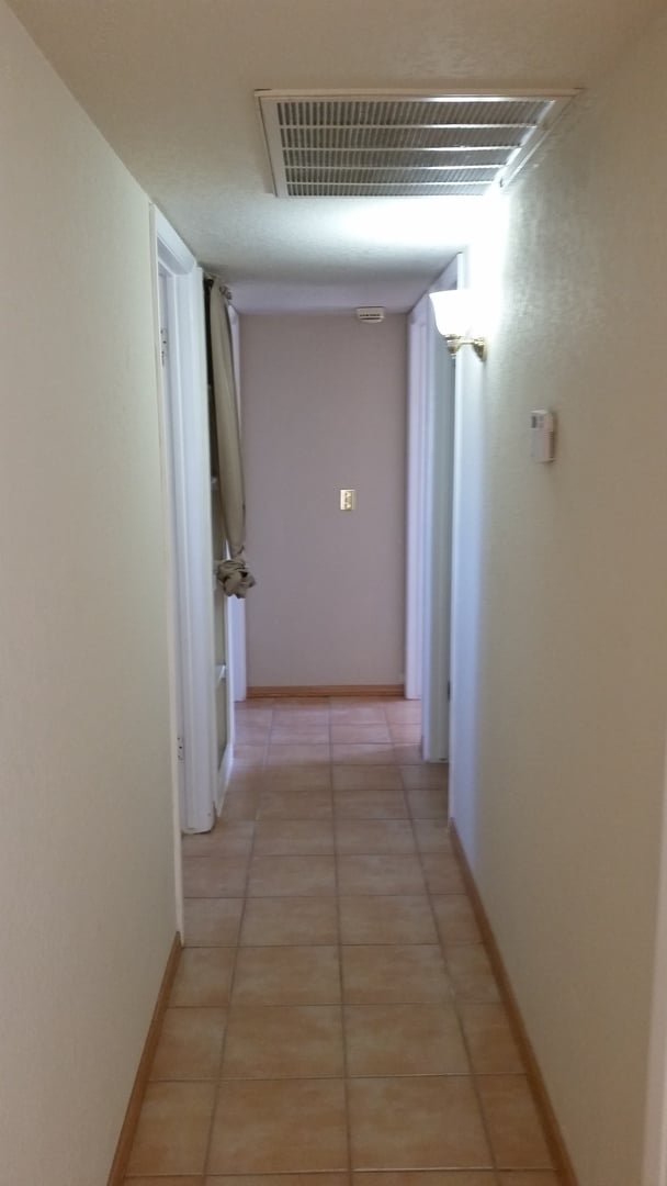Building Photo - 3 Bedroom Home, Central Location