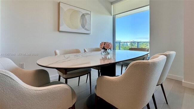 Building Photo - 9201 E Bay Harbor Dr