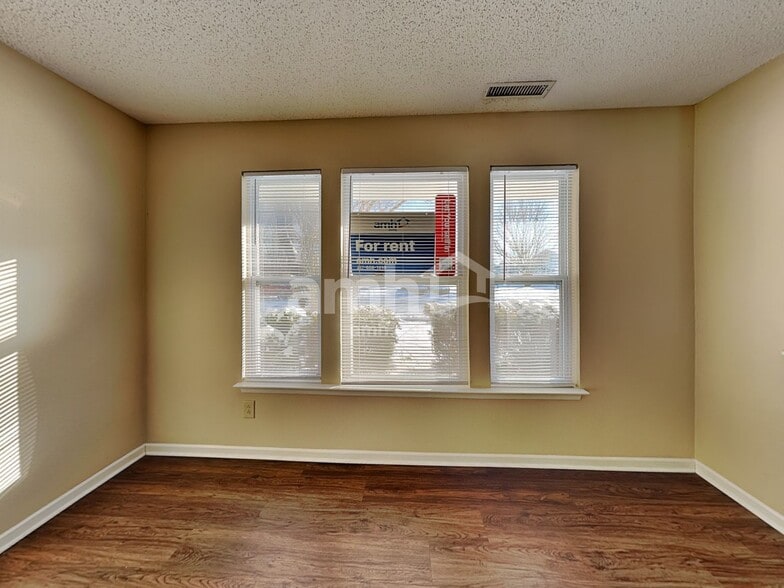 Building Photo - 12608 Bearsdale Dr