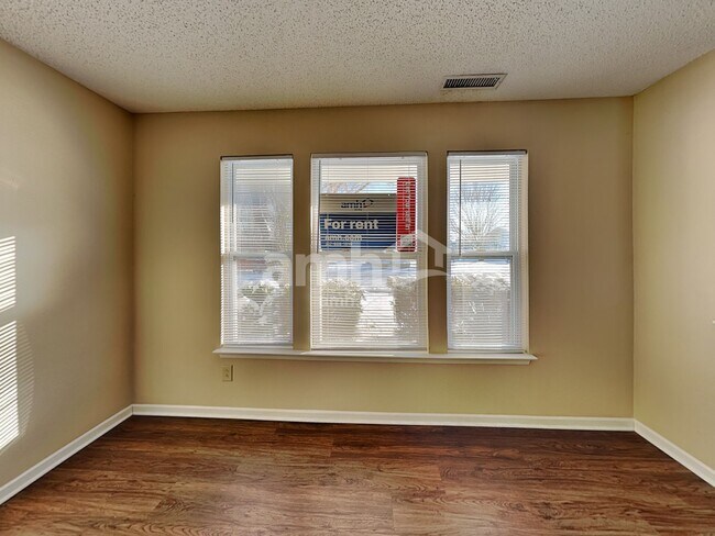 Building Photo - 12608 Bearsdale Dr