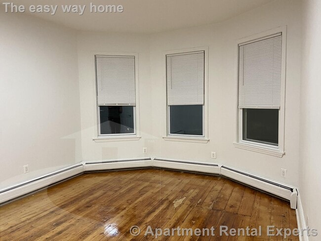 Building Photo - 252 Windsor St