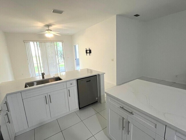 Building Photo - 3166 Via Poinciana