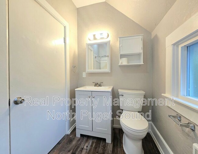 Building Photo - 301 Avenue B