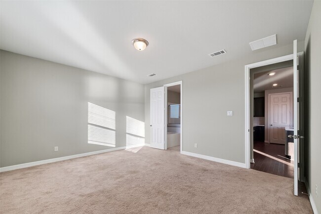 Building Photo - 2131 Islawild Wy