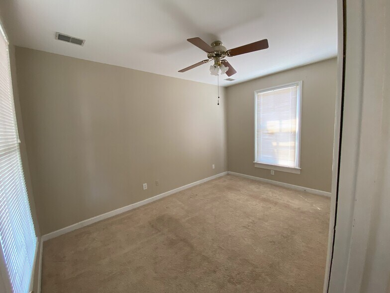 Bedroom 2 Unit B - 2113 Gadsden St