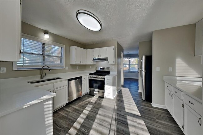 Building Photo - 4440 Coventry Ct