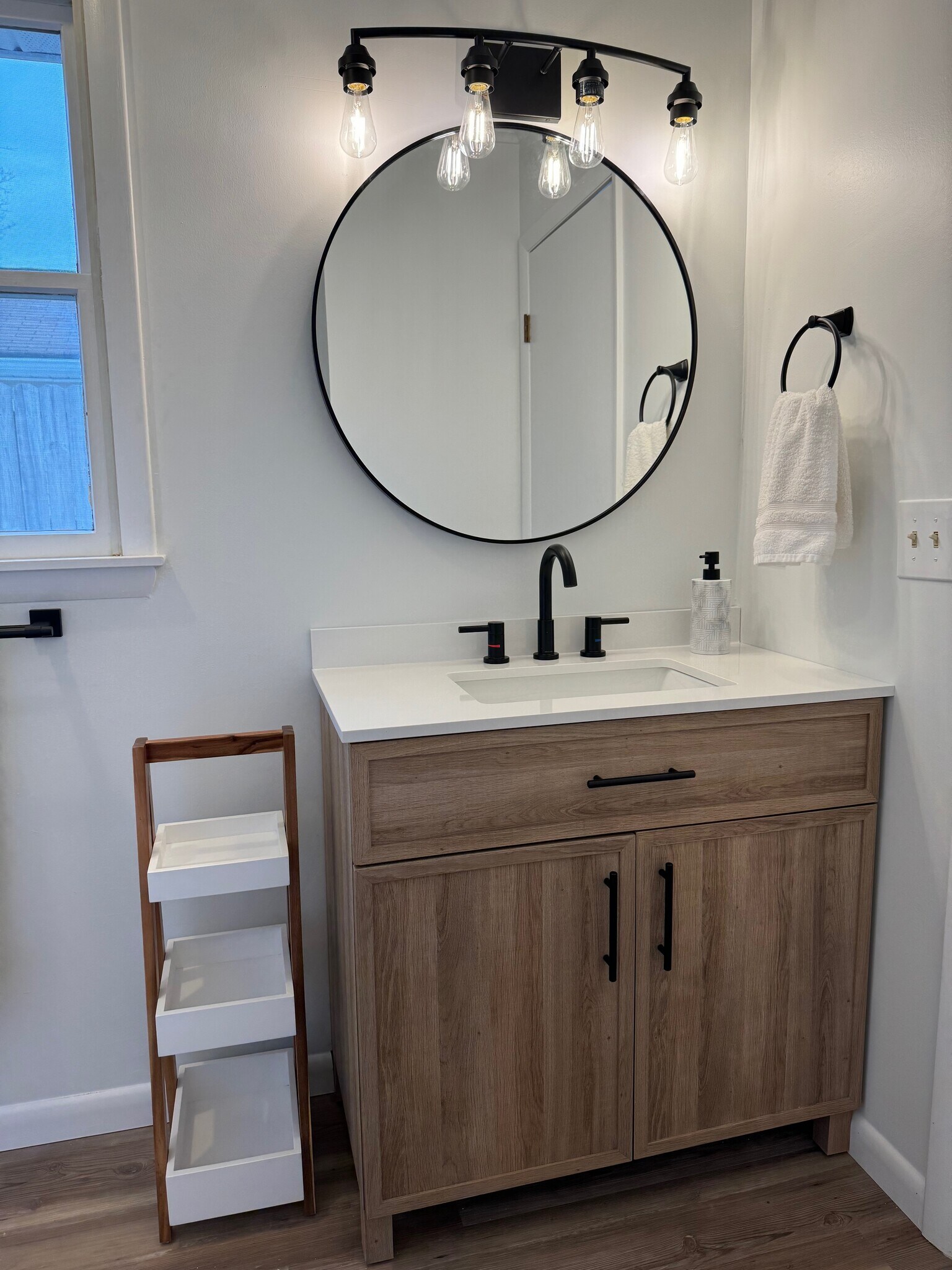 Building Photo - 22730 Holly Way W