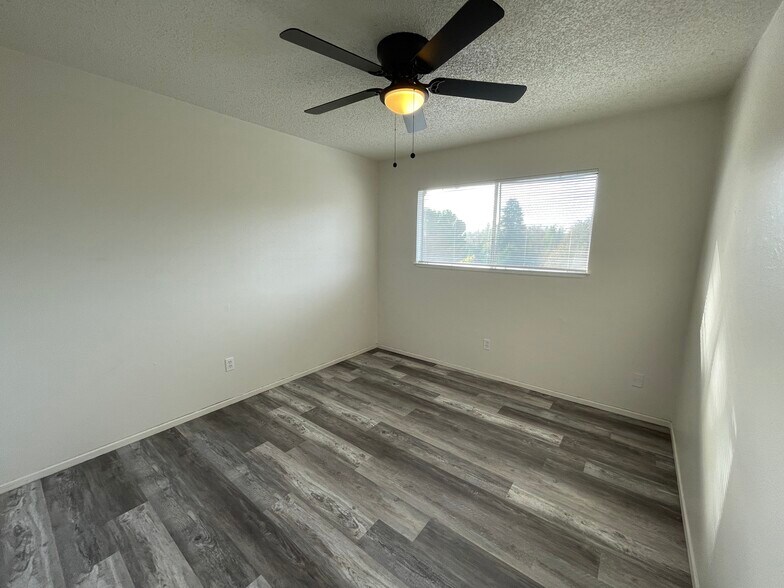 Building Photo - 495 Mill St