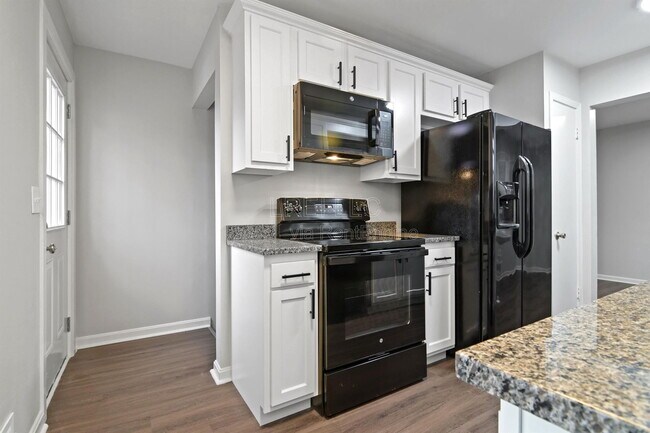 Building Photo - 3107 Iris Way